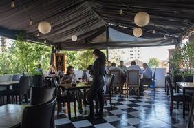 Squella: la nueva terraza imperdible del barrio Yungay