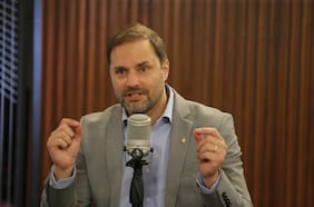 Jaime Bellolio afirma que Kast “entiende que no puede hacer lo que hizo el FA ni Milei”