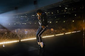 El otro final que tendría la cinta sobre Michael Jackson: redada en Neverland y acusaciones de abuso sexual