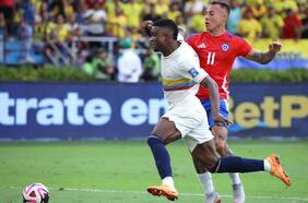 Retos de Eduardo Vargas y horrores defensivos: el infierno de Barranquilla deja sin oxígeno a la Roja
