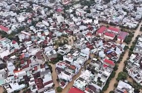 Aumentan a 90 los fallecidos tras las inundaciones por lluvias en Vietnam