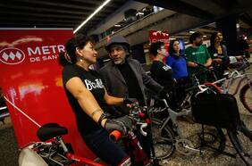 Medida que permite viajar con bicicletas al interior del Metro los domingos es utilizada por 1.700 ciclistas