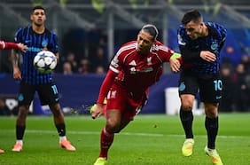 En medio de la crisis: un penal en el epílogo permite a Liverpool vencer a Inter en Milán por la Champions League