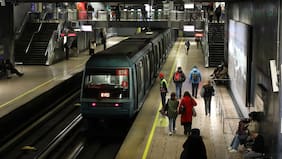 Metro cierra cinco estaciones de la Línea 2 por “persona en la vía”