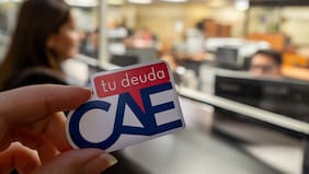 Gobierno defiende cobros del CAE -incluidos embargos a cuentas corrientes- ante inquietud oficialista