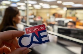Gobierno defiende cobros del CAE -incluidos embargos a cuentas corrientes- ante inquietud oficialista