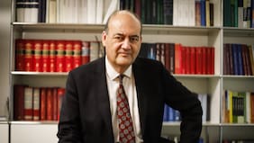 Patricio Zapata (DC), abogado de Grau: “Mi defensa no es de la política fiscal de Boric, es de la institucionalidad de Hacienda”