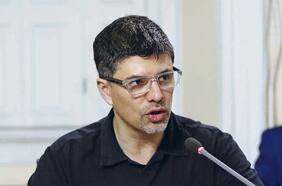 Proyecto para prorrogar pago de permiso de circulación causa altercado verbal de diputado Alinco con su par Marcelo Díaz