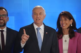 Previo a debate: Kast asegura que “jamás” indultaría a condenados por delitos como abuso sexual infantil y vuelve a apuntar al gobierno