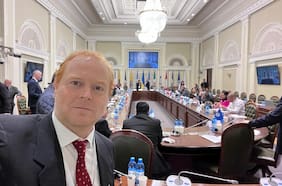 Comitiva de parlamentarios chilenos viaja hasta Ucrania para manifestar su respaldo a la propuesta de paz de Zelenski