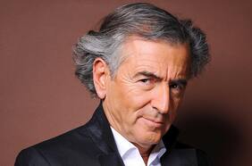 Bernard-Henri Lévy: “Frente al Covid hay un falso debate entre salvar la vida o la economía”