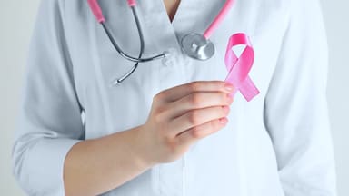 Cáncer de mama: cuáles son los síntomas, las señales de alerta y los tratamientos disponibles