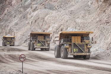 Antofagasta Minerals reduce personal en faenas y refuerza medidas para enfrentar la pandemia ante aumento de casos en el país