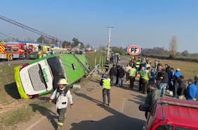 Fatal accidente en Teno: dos fallecidos y 15 heridos tras volcamiento de un bus de dos pisos