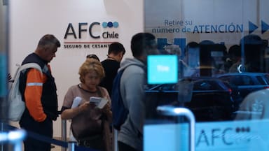 Mercado laboral no repunta: ofertas de empleo aceleran su caída en el primer trimestre de 2026