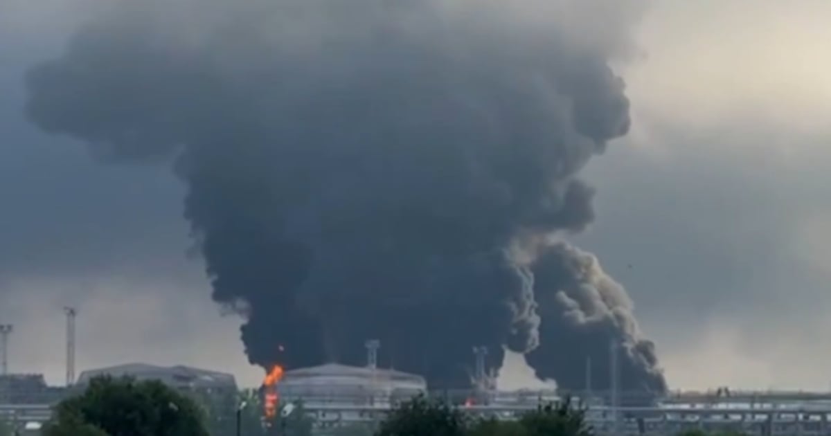 Ucrania golpea terminal petrolera en San Petersburgo y deja cortes de luz en Bélgorod