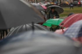 Últimas lluvias pulverizan récords y anuncian nuevo frente que dejará hasta 30 mm de agua en Santiago
