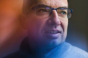 “El próximo año habrá dosis para poder vacunar a todos en la Tierra”: director ejecutivo de Moderna creé que la pandemia se acabará en un año