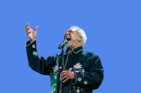 Tom Jones llegará al Gran Arena Monticello con su gira “Ages & stages tour”