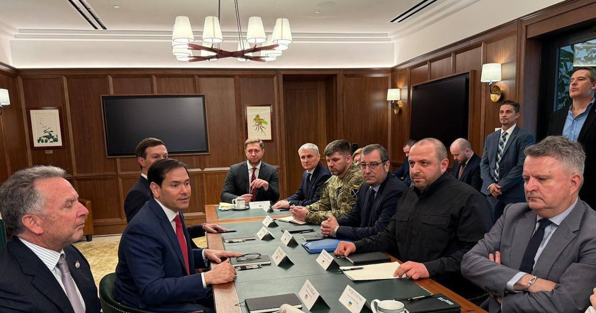 Negociaciones en Florida: ¿Un paso real hacia la paz en Ucrania o un espejismo diplomático?