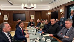 Delegaciones ucraniana y estadounidense conversan en Florida para negociar el plan de paz