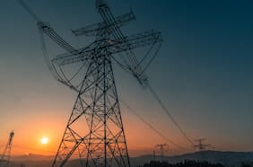 Gobierno propone megalínea de transmisión eléctrica por hasta US$1.500 millones entre las regiones de Ñuble y Metropolitana