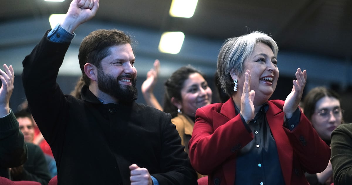 El cortocircuito entre Boric y Jara que tensiona la recta final de la campaña