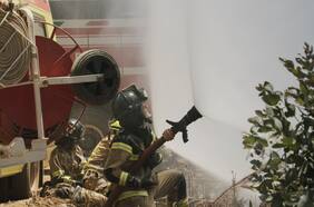 Pirópolis: documental sobre bomberos de Valparaíso anuncia función de preestreno