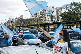 Gobierno de Fernández acusa a oposición de “no aceptar resultado electoral”