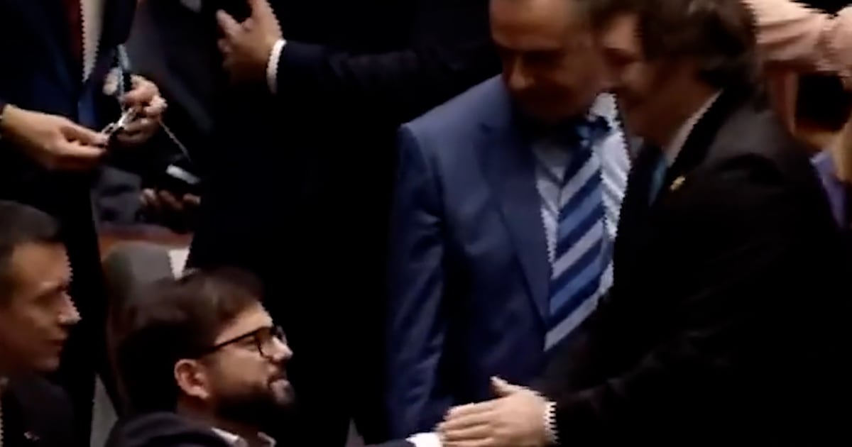 Distancia y desdén entre Boric y Milei: un saludo que desnuda la fractura política y diplomática en la región