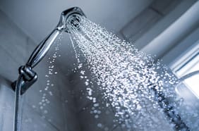 Familias desperdician en promedio 30.783 litros de agua al año esperando que se caliente