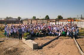 El voluntariado corporativo de L’Oréal Chile y Fundación Mi Parque que embellece el entorno de las comunidades