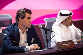 Una nueva polémica: Magnus Carlsen desata su furia contra una cámara de televisión tras perder en el Mundial de Qatar