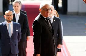 Embajador argentino le baja el perfil a polémica por paneles solares y afirma que Chile “es más sensible en el cuidado de su territorio”