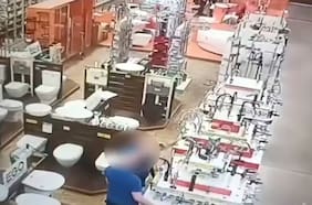 Registran brutal ataque en una ferretería ucraniana