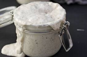 Qué es y cómo hacer masa madre