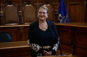 Trama bielorrusa: Corte de Apelaciones acoge querella de capítulos contra exministra Ángela Vivanco