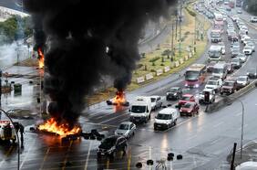 Pescadores levantan barricadas y cortan el tránsito en Valparaíso