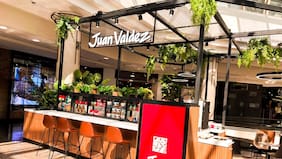 Copec oficializa adquisición de Juan Valdez en Chile y buscará duplicar locales