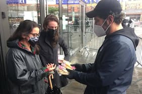Paul Rudd regaló galletas a votantes en Estados Unidos