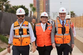 Biministro De Grange supervisa obras del nuevo borde costero de Arica con 67% de avance