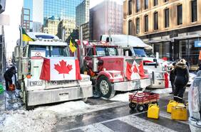 Alcalde de Ottawa declara estado de emergencia para frenar protestas antivacunas