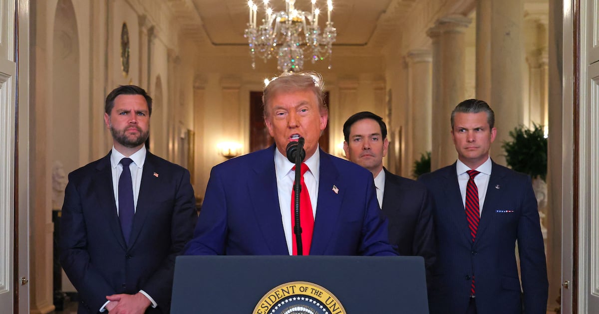 Trump descarta presentarse a la Vicepresidencia en 2028 para seguir en la Casa Blanca tras el fin de su mandato