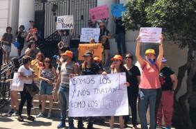 “Están buscando cualquier pretexto para sacarme”: los furiosos días del Liceo Augusto D’Halmar de Ñuñoa tras el sumario a su director