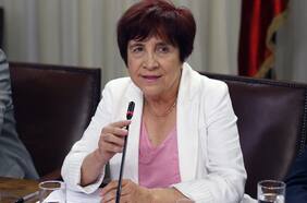 Bancada de “Mujeres por la libertad” rechaza dichos de Carmen Hertz (PC) contra Chiara Barchiesi y emplazan a ministra de la Mujer a pronunciarse