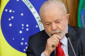 “Se queda, confío en él”: Lula confirma a su ministro de Defensa en medio de tensión con FF.AA. por ataque en Brasilia
