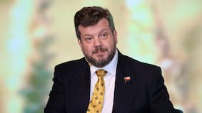 El documental que llevó a Johannes Kaiser a Austria en busca de los orígenes de Miguel Krassnoff