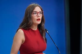 Camila Vallejo emplaza a Kast a seguir con reuniones de traspaso de mando: “Dejen de empañar una tradición republicana”