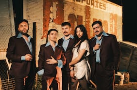 Catalina y las Bordonas de Oro sorprende con su primera canción de salsa