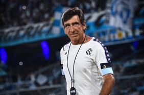 Racing toma nota: Gustavo Costas aborda el cruce contra Colo Colo en la Copa Libertadores